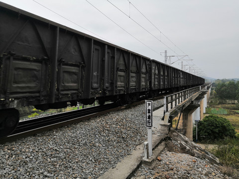 广西钦州市小董镇火车铁路