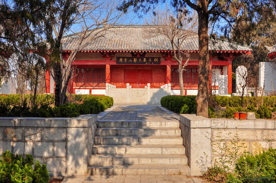 孝堂山郭氏墓石祠