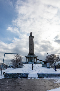 雪后的白玉山塔
