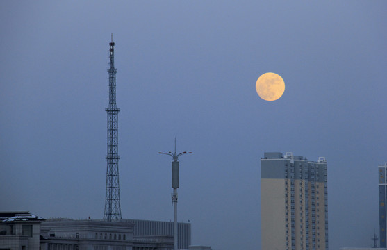 城市黄昏