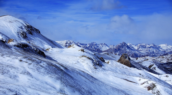 青藏高原雪山