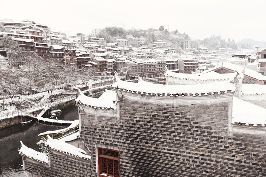 凤凰古城雪景