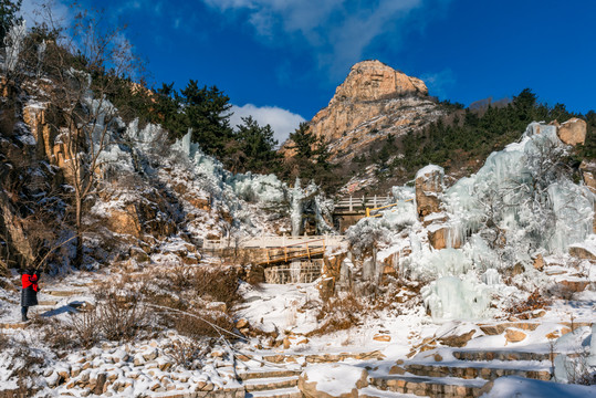 冬日山东省招远市罗山森林公园晶