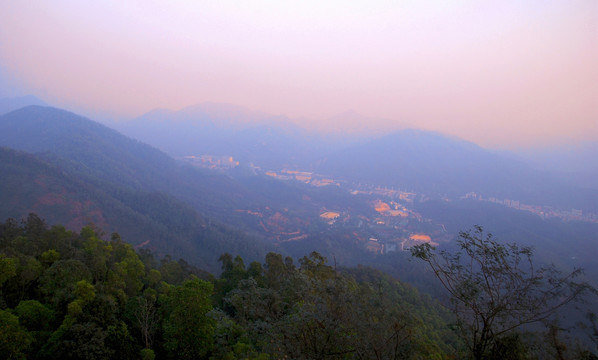 大山晚霞