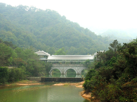 金钟湖景色