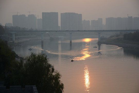 清江晚霞