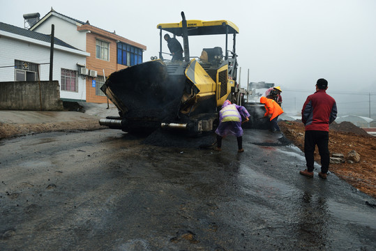 公路黑化