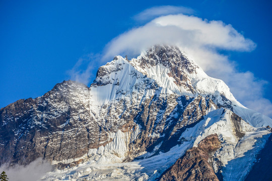 卡瓦博格雪峰