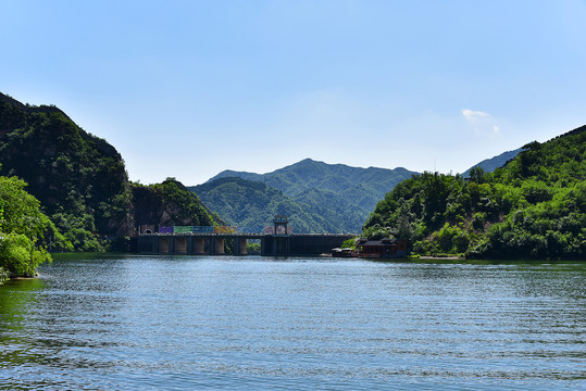 拦水大坝