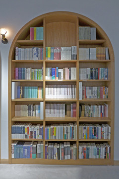 书吧里的书架