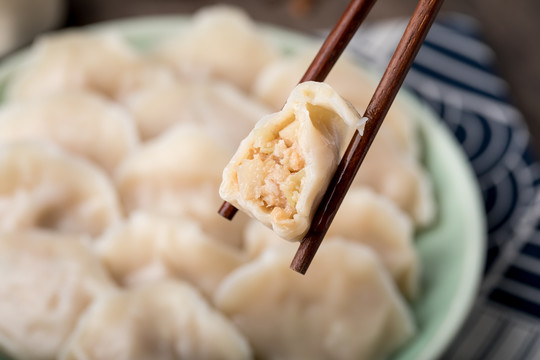 三鲜猪肉水饺