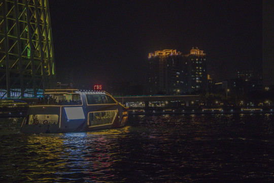 广州珠江游轮夜景