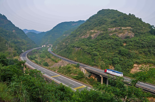 道路