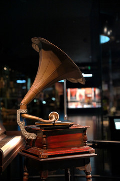 博物馆里的老式留声机