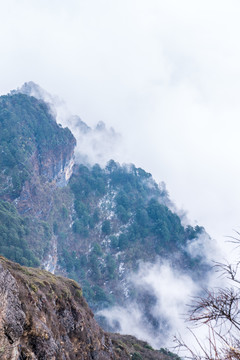 峨眉山