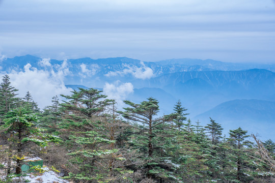 峨眉山