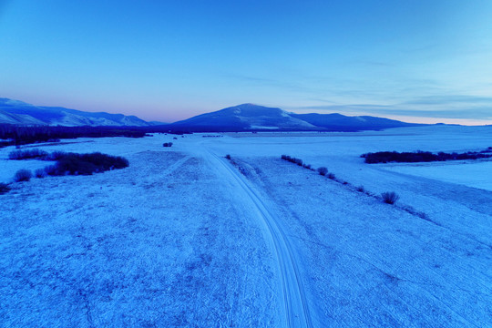 雪原暮色夕阳