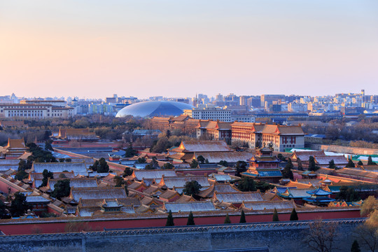 俯瞰故宫古建筑群国家大剧院