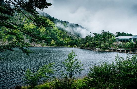 螺髻山大海子黑龙潭