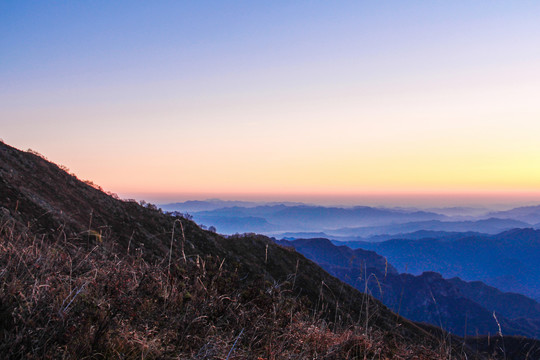 高山秋景