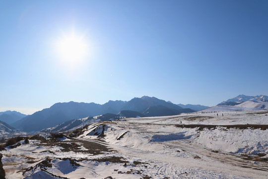 乌鲁木齐南山雪景