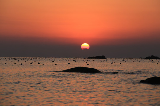 海上日出