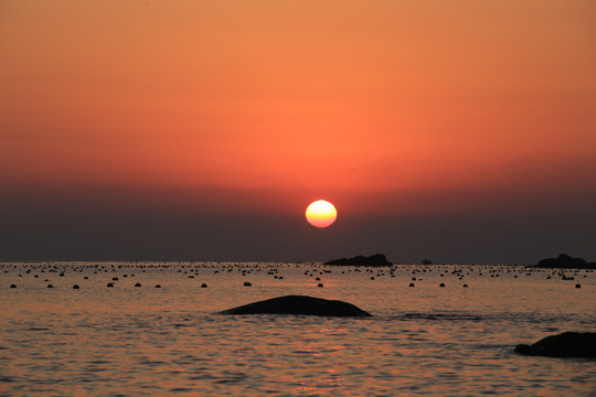 海上日出