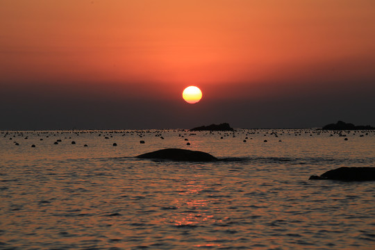 海上日出