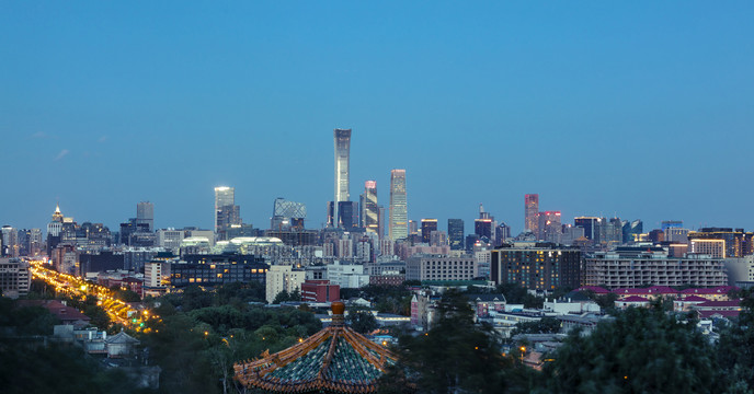 中国北京景山公园中国尊大楼夜景