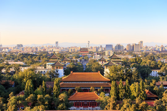 景山远眺北京中轴线寿皇殿鼓楼