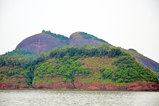 红砂岩江心岛