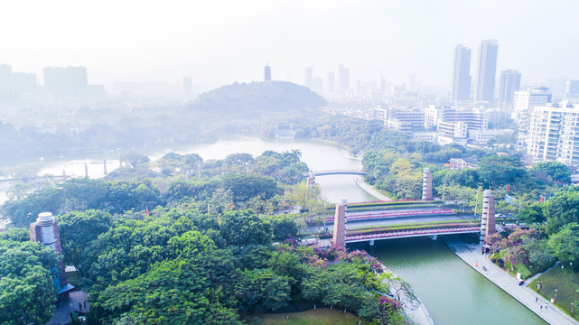 雷岗塔