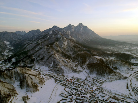 远眺凤凰山群山