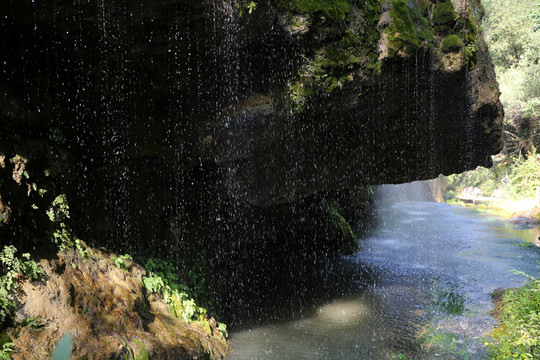 山泉水