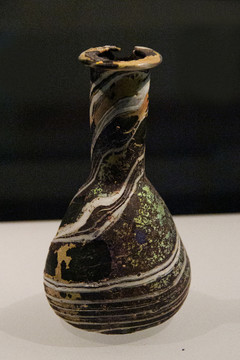 东汉墓玻璃瓶