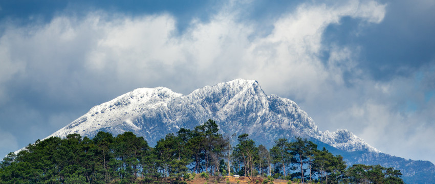 山川雪山