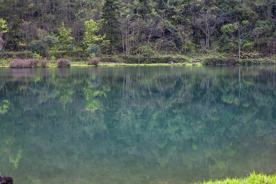 山泉溪水