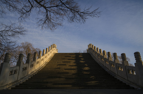 北京颐和园玉带桥冬日风光