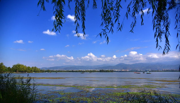 大凉山明珠邛海风光