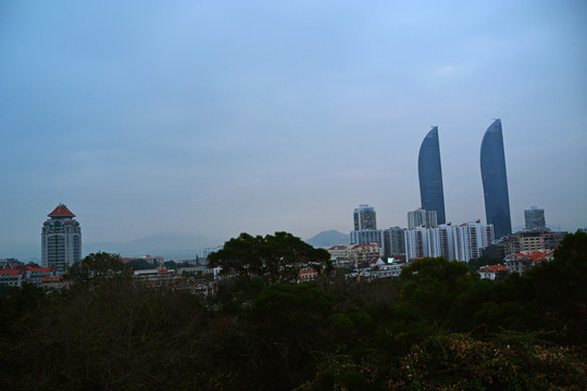 厦门南普陀寺远望城市风光