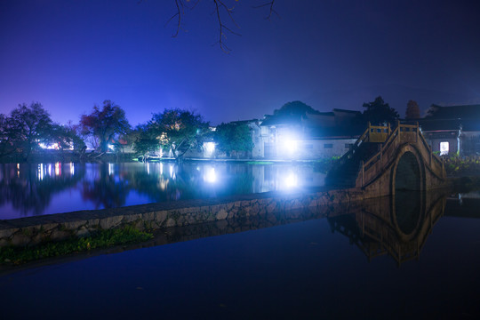 宏村夜景