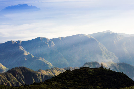 牛背山