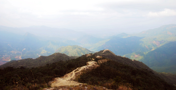 高山秋色