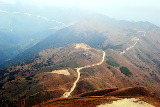 高山秋色