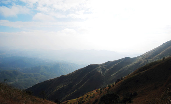 大山秋色