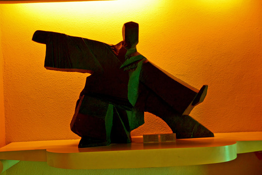 中国武术抽象雕塑