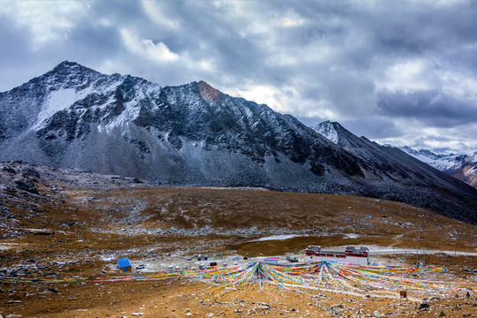 中国西藏山南市拉姆拉措风景区