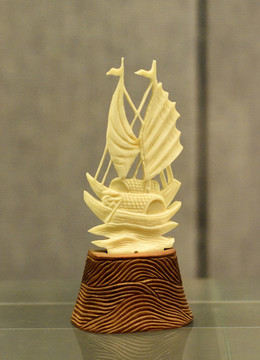 象牙雕帆船模型