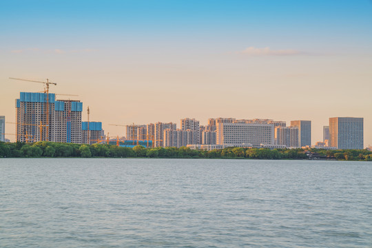 无锡蠡湖风光和城市建筑天际线