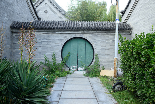 中式建筑圆月门